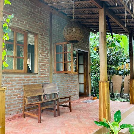 Appartamento Santai House Tetebatu Esterno foto
