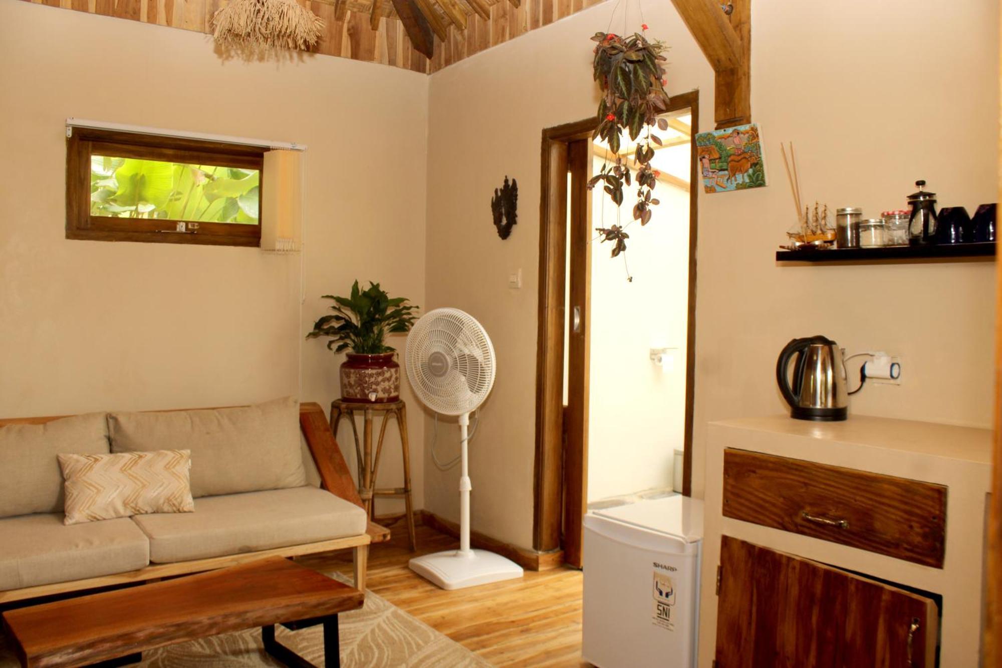 Appartamento Santai House Tetebatu Esterno foto